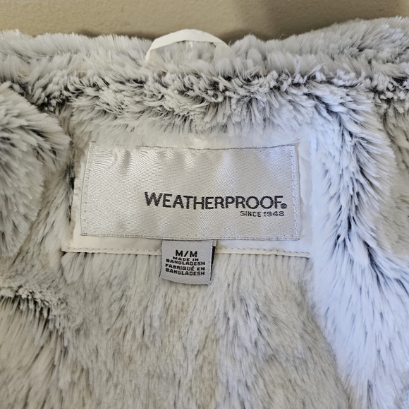Weatherproof Quilted White Grey Faux Fur Vest Women's Size Medium - Picture 6 of 9